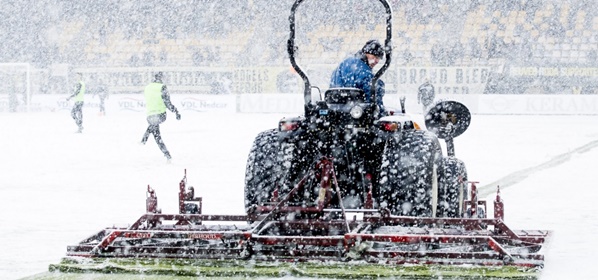 Foto: Bizar: KNVB wijst schuldige aan voor sneeuwproblemen