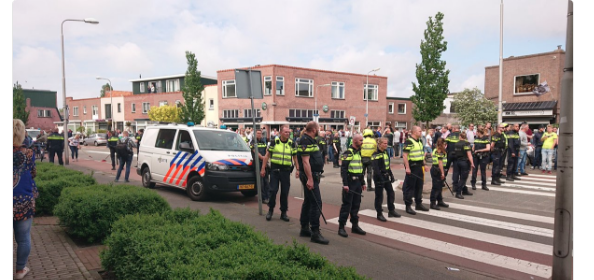 Foto: ‘Fans Ajax en Feyenoord aanstichters van steekpartij’