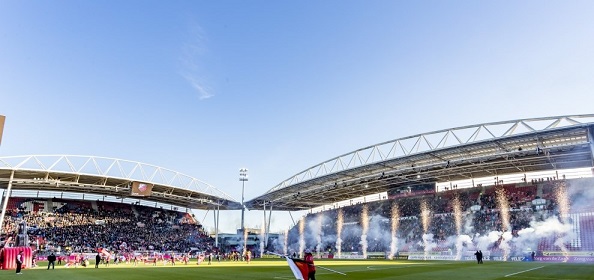 Foto: Fans gaan opnieuw massaal los over FC Utrecht – Ajax