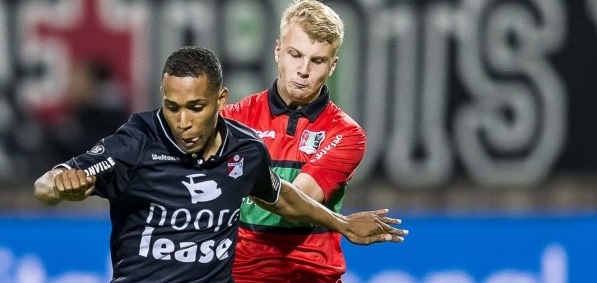 Foto: Talent vertrekt bij Feyenoord vanwege ‘schandalige’ situatie: ‘Wilde snel weg’
