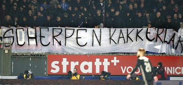 Foto: Harde kern Ajax komt met nieuw statement over ‘kakkerlak’ Scherpen
