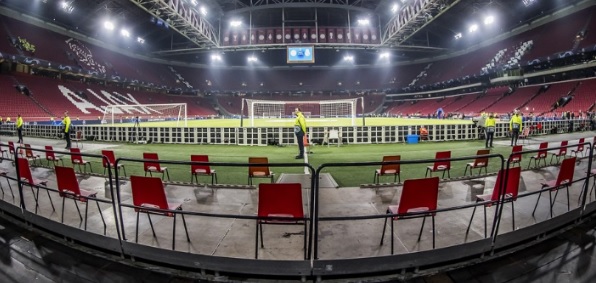 Foto: Ajax legt uit waardoor de grasmat in Arena alwéér in slechte staat is