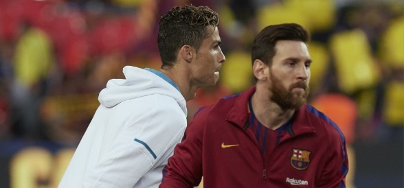 Foto: Onvoorstelbaar: Messi en Ronaldo liepen heel decennium lang één op één