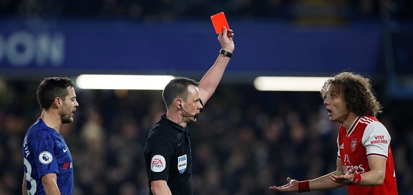 Foto: Arsenal grijpt punt bij Chelsea, rode kaart voor Luiz
