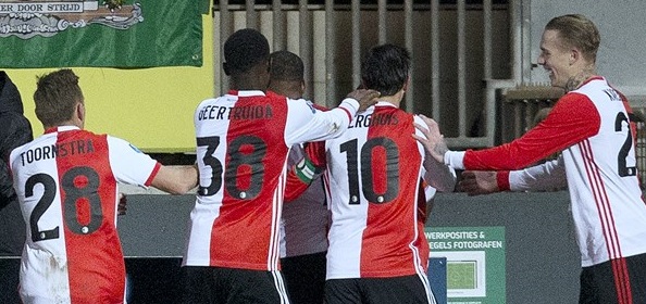 Foto: Advocaat ziet Feyenoord ontsnappen: “Dit veld is net een glijbaan”