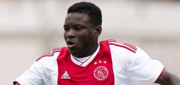 Foto: Ajax wil Bandé ritme op laten doen en stuurt hem naar Zwitserland