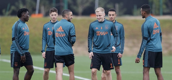 Foto: ‘Ajax houdt zijn hart vast: bizarre leegloop op komst’