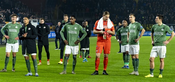 Foto: Engelse fans maken massaal gehakt van PSV na transferbod