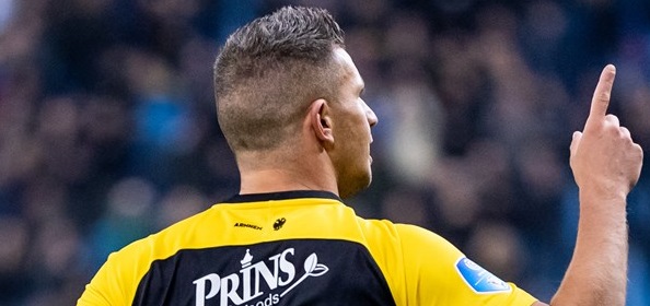 Foto: Linssen in gesprek met Vitesse: ‘Maar er zijn veel clubs die bellen’