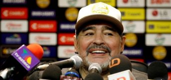 Gestolen Gouden Bal van Maradona wordt geveild: ‘Miljoenen waard’