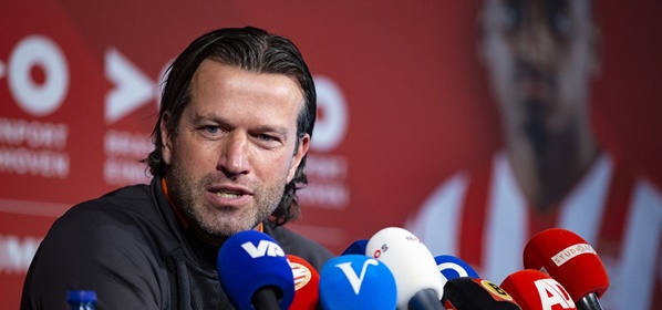 Foto: PSV-supporters halen uit: ‘Belachelijk van Faber’