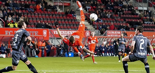Foto: Twente knokt zich in afschuwelijke wedstrijd langs Sparta