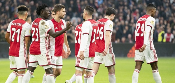 Foto: Ajax tussen hoop en vrees na mededeling uit Zeist