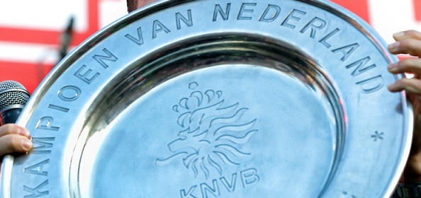 Foto: Eredivisie viert mijlpaal met historische affiches in eerste speelronde