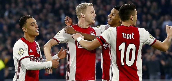 Foto: Ajax tussen hoop en vrees door zevental clubs