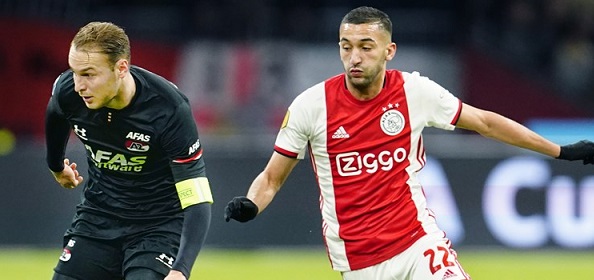 Foto: Ajax-aanhang gaat massaal los op AZ: “Gênante vertoning”