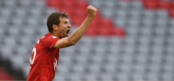 Foto: Müller geeft Barcelona trap na: “Dát kunnen ze niet”