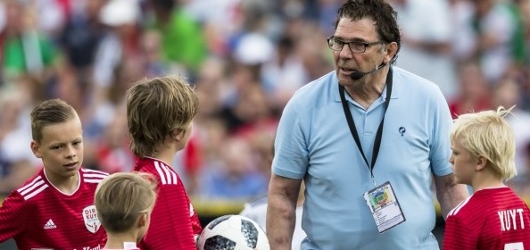 Foto: Van Hanegem fileert minister: ‘Het schijnt een Feyenoorder te zijn’