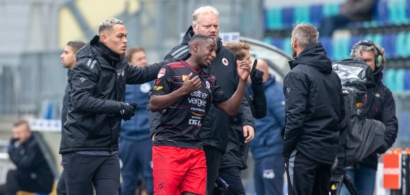 Foto: Excelsior volgt voorbeeld PSV niet: demonstrerende speler traint ‘gewoon’ mee