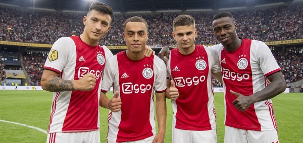Foto: ‘Ajax en management praten al over uitgaande transfer’