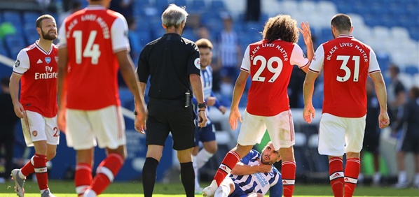 Foto: Bizar: bankzitters Arsenal bijna op de vuist voor wedstrijd (?)