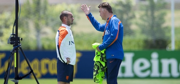 Foto: Sneijder velt keihard oordeel over terugkeer Van Gaal bij Oranje