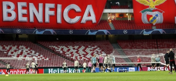 Foto: Meerdere toptrainers wijzen ambitieus Benfica af