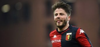‘Lasse Schöne zorgt voor bizar gevecht bij Genoa’