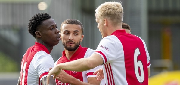 Foto: Ajax voor derde jaar op rij verzekerd van Champions League-miljoenen