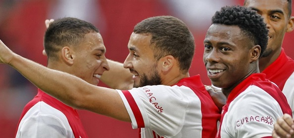 Foto: Ajax-supporters onwijs verrast door één Ajacied