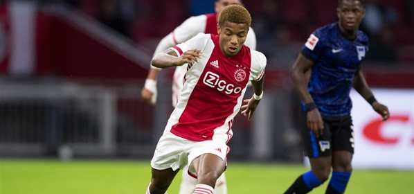 Foto: Moment met Blind overschaduwt oefenzege Ajax op Hertha