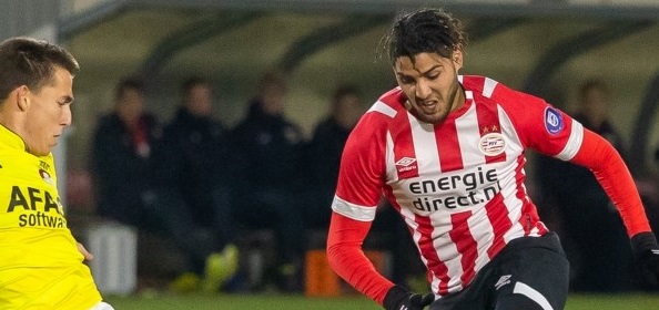 Foto: Opstelling PSV: Schmidt voert drie wissels door, basisplaats Maxi Romero