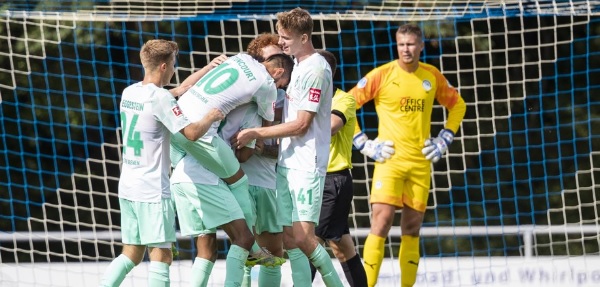 Foto: Spelers stemmen in met nieuwe salarisverlaging bij gehavend Werder