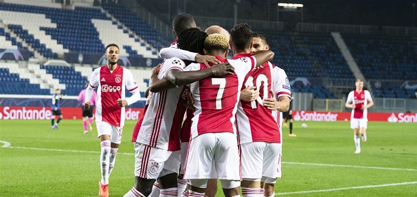 Foto: Ajax-fans worden helemaal gek door ‘topaanval’