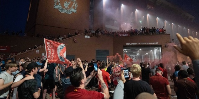Foto: Fans Ajax én Liverpool gaan nu al helemaal los over CL-topper