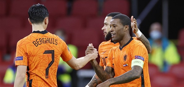 Foto: Memphis en Wijnaldum spelen VAR op Oranje-training: “Was op de lijn!” (?)