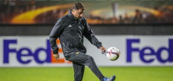 Hull City neemt op ‘bizar’ moment afscheid van Arveladze