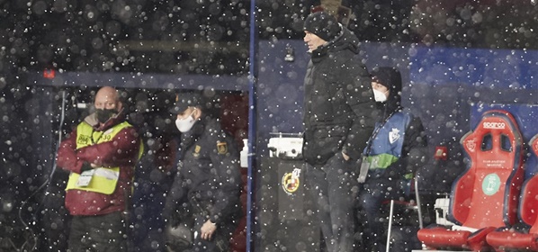 Foto: Real Madrid zit door sneeuwval vast in Pamplona