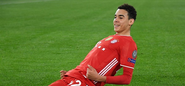 Foto: Bayern wint ondanks goal Weghorst dankzij tienersensatie