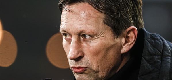 Foto: Schmidt legt uit waarom hij vermoeide PSV-spelers niet wisselde