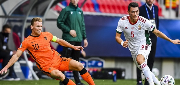 Foto: De Wit scoort cruciale goal voor Jong Oranje: 0-1 (?)