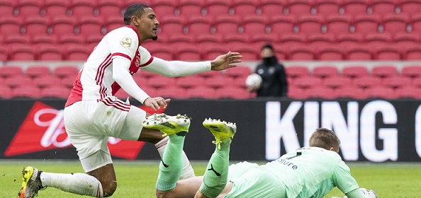 Foto: Groningen verliest bij Ajax: “Ongeorganiseerde chaos”