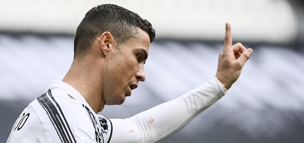 Foto: Italiaanse sportkranten steggelen over Cristiano Ronaldo