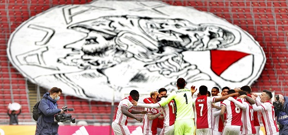 Foto: Kampioenschap Ajax zorgt voor grote onvrede