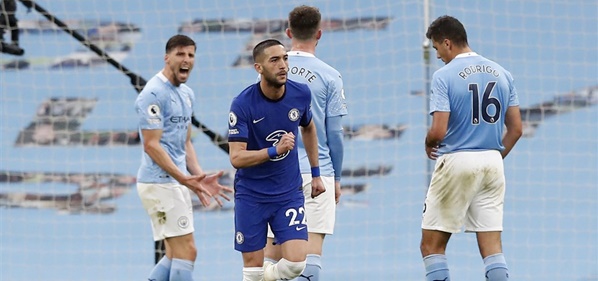 Foto: VIDEO: Ziyech deelt tik uit aan Manchester City