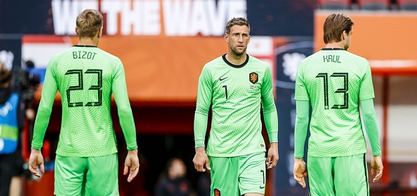 Foto: Oranje-international reageert op terugkeer Premier League