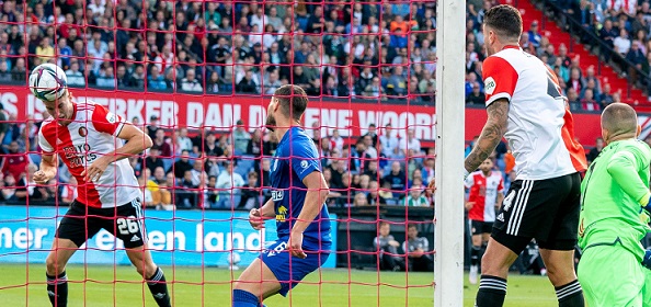 Foto: Feyenoorder gefileerd: “God op je blote knieën danken”
