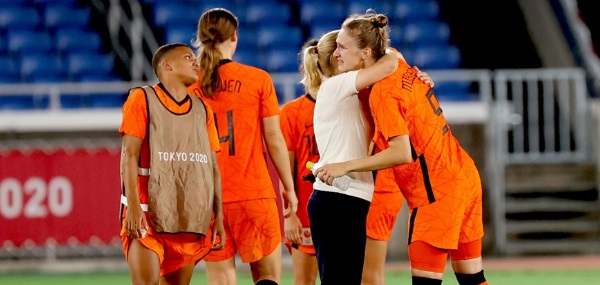 Foto: ‘Oranje Leeuwinnen speelden beter dan Feyenoord’