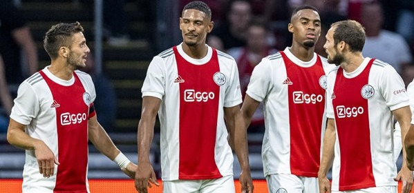 Foto: Overtuigend Ajax met vertrouwen richting PSV-clash