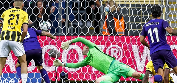 Foto: Vitesse gefileerd in België: ‘Een heerlijke tegenstander’